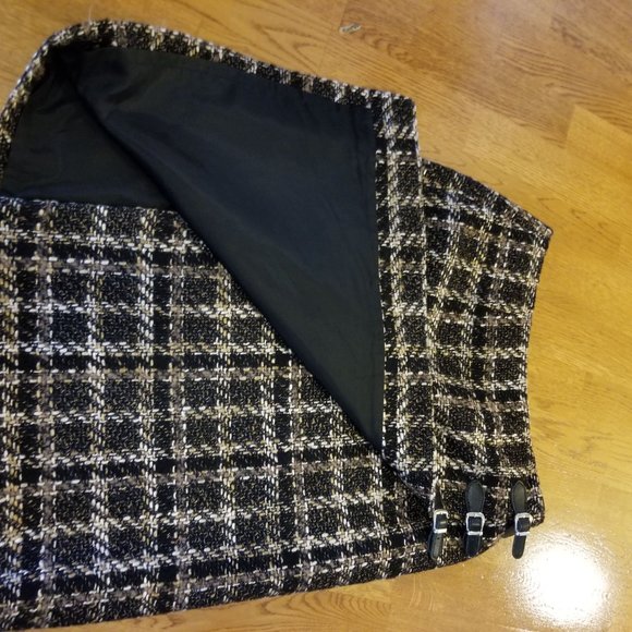Plaid wrap around skirt - Picture 5 of 8